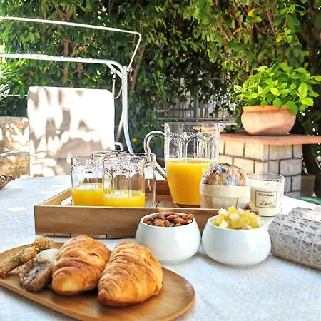Apartamento Mediterranean Garden Retreat *
