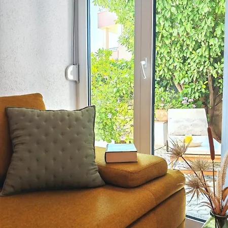 Mediterranean Garden Retreat Apartamento Trogir