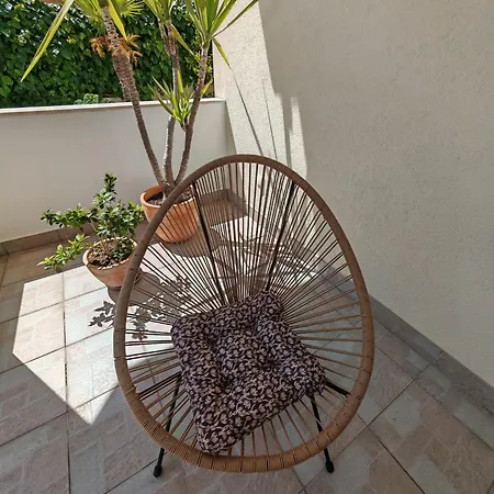 Mediterranean Garden Retreat Apartamento